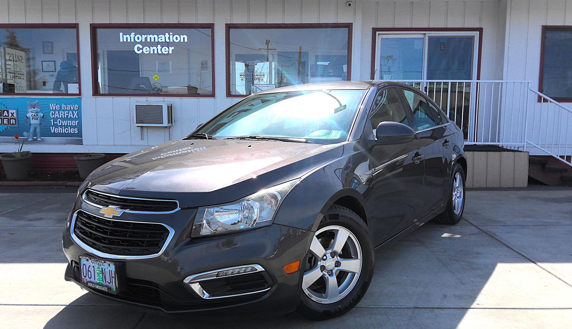 2016 Chevrolet Cruze - 1G1PE5SB5G7108426 - Image #2